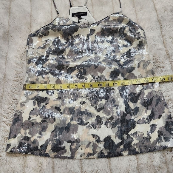 Tank top floral print Sequins Cream and grey colors Size XS BANANA REPUBLIC NWT - Picture 13 of 16